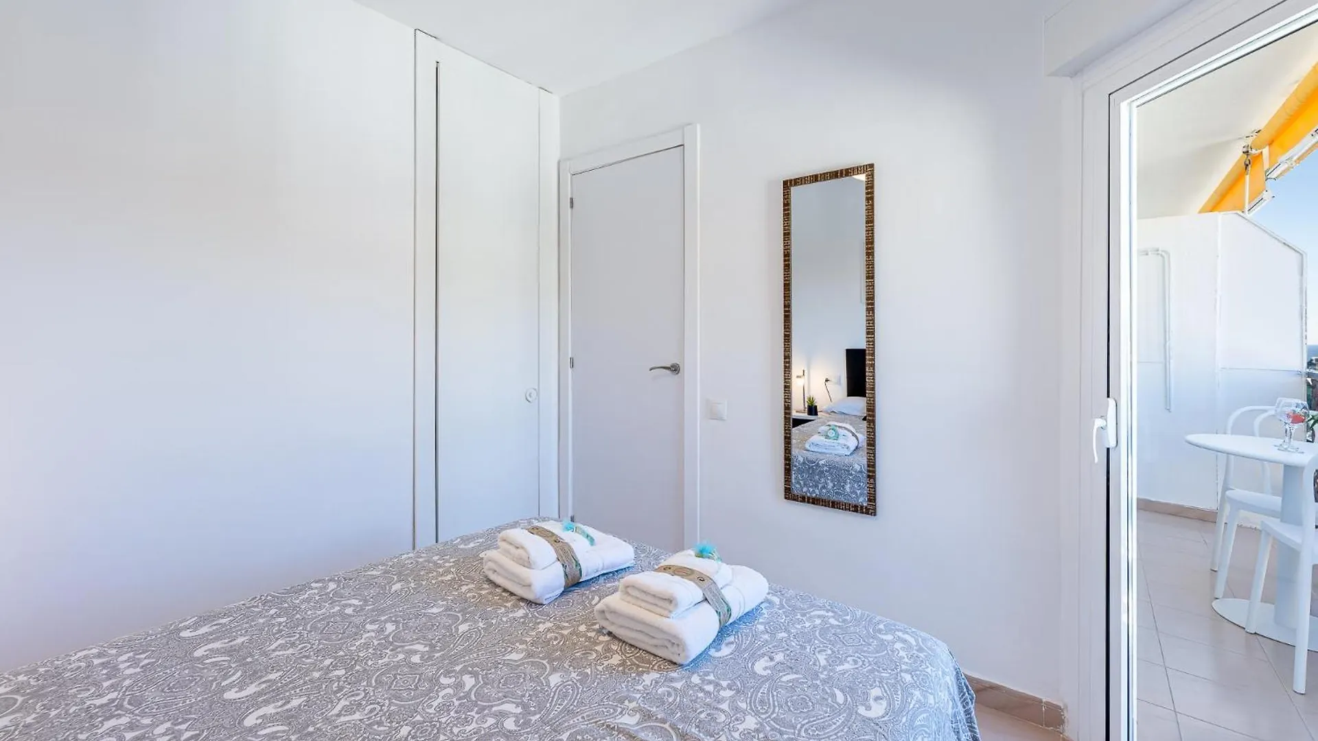 797 Holiday Rentals - Acogedor Apartamento Con Hermosas Vistas ベナルマデナ