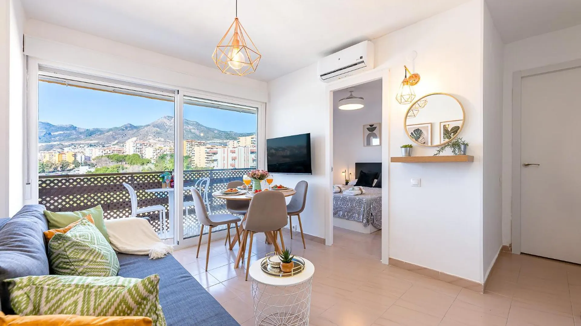 アパート 797 Holiday Rentals - Acogedor Apartamento Con Hermosas Vistas ベナルマデナ