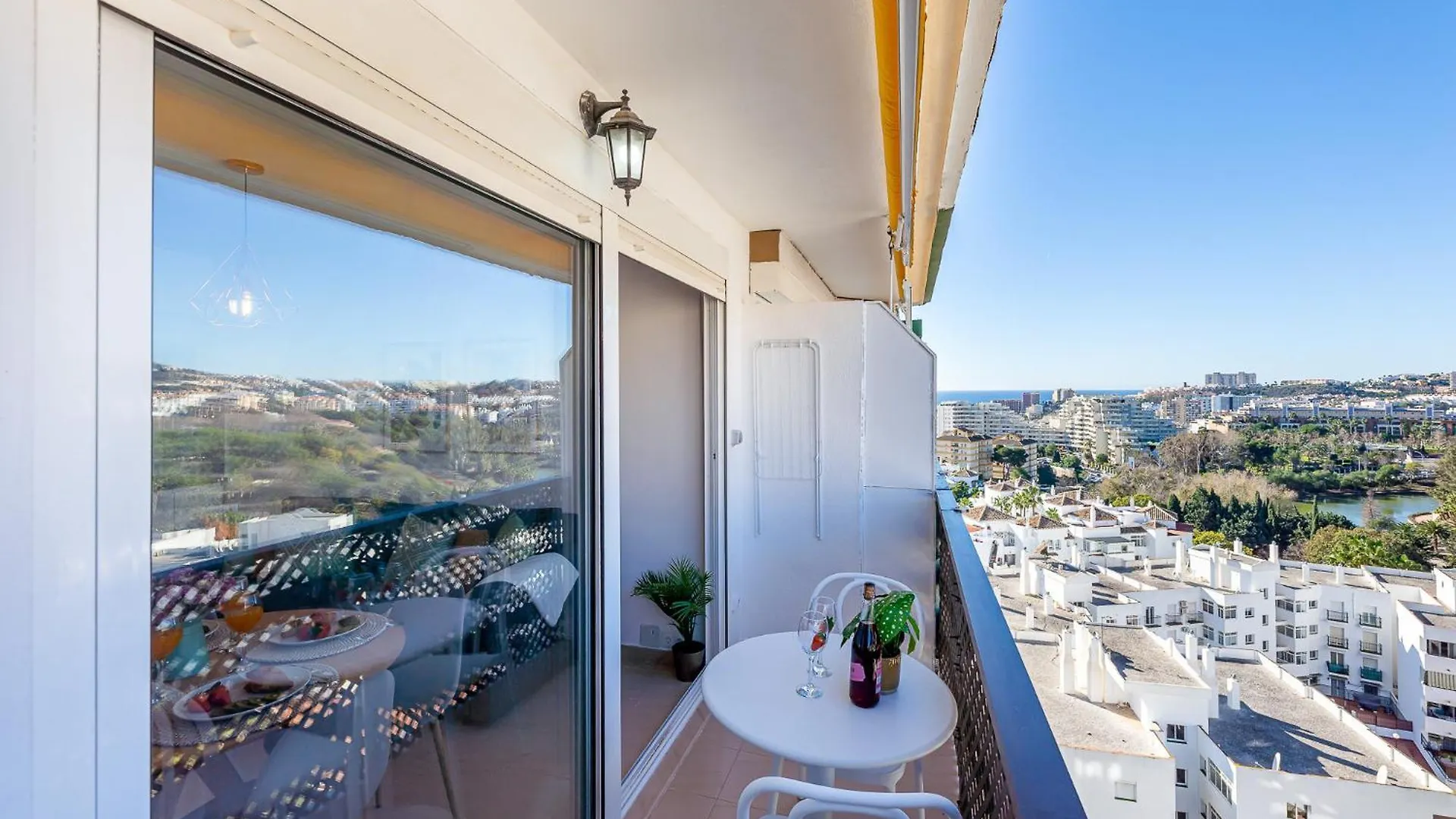 797 Holiday Rentals - Acogedor Apartamento Con Hermosas Vistas Benalmadena Apartment