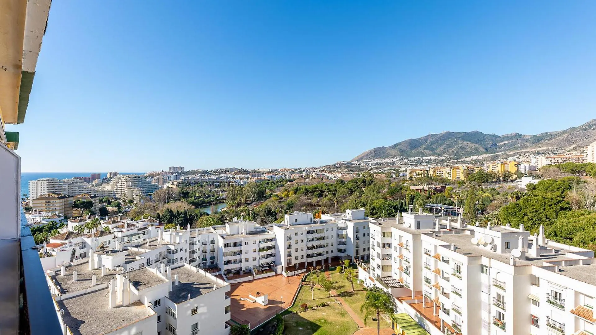 797 Holiday Rentals - Acogedor Apartamento Con Hermosas Vistas Benalmadena Apartment
